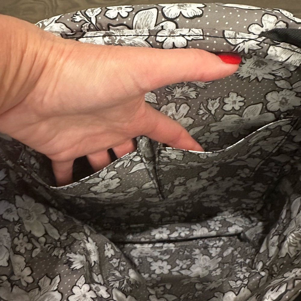 Vera Bradley Daytripper Backpack NWT - Picture 12 of 16